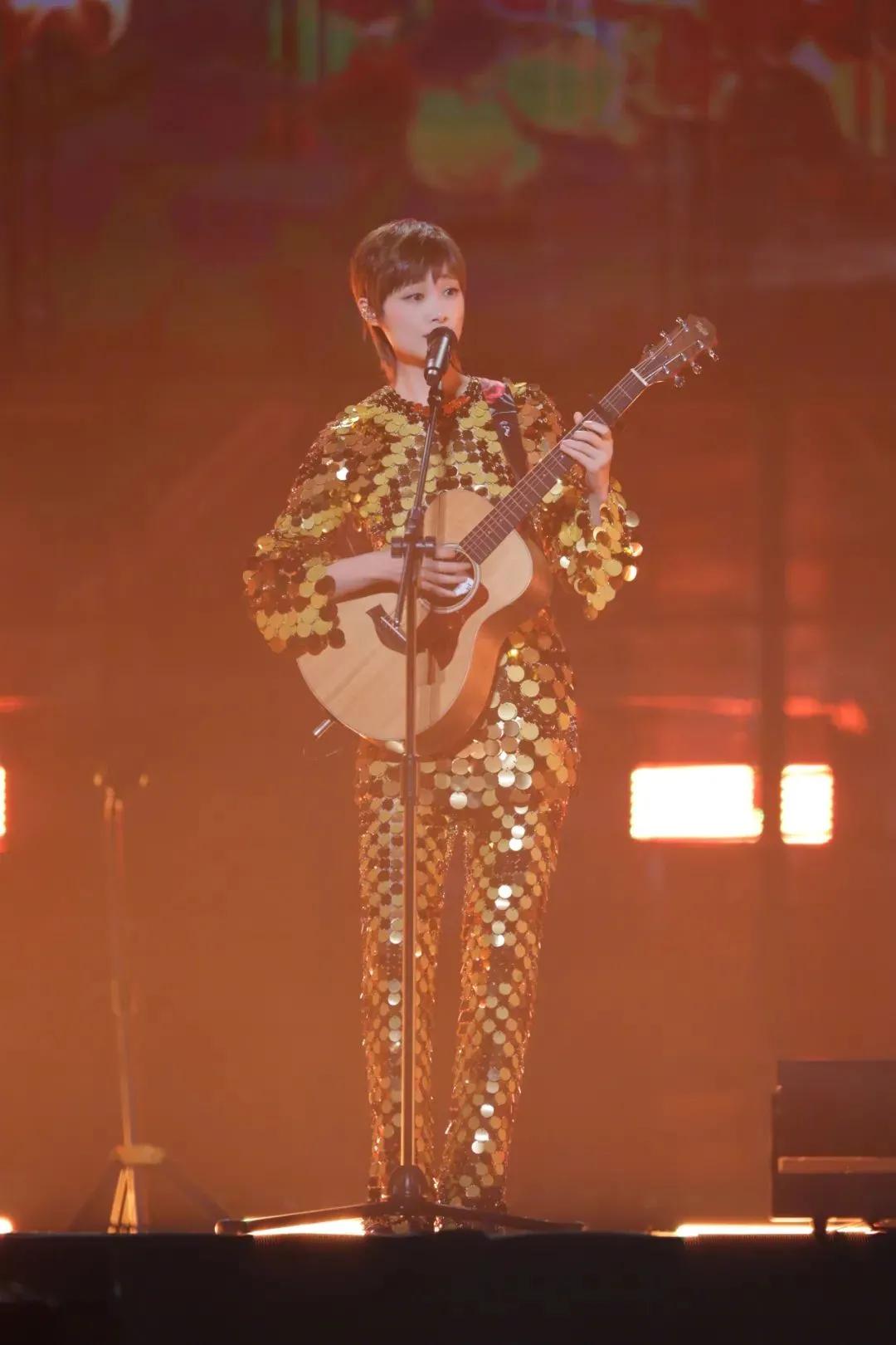 李宇春周末愉快演唱会有几场,李宇春周末愉快演唱会是多长时间