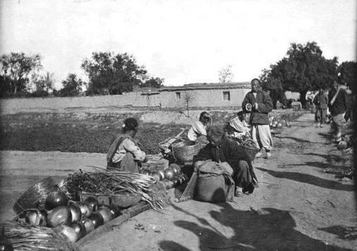 日军兽行：当着男人的面玷污了女儿，临走还残忍割下妻子乳房