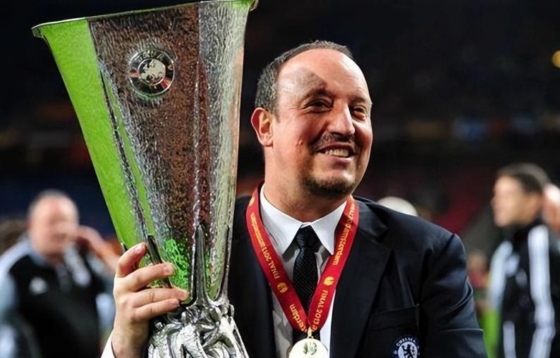 南美当红名帅毛遂自荐切尔西，但对方兴趣不大，且年薪要求奇高