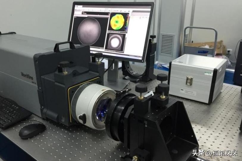 干涉波的光学螺旋度，分析探究光学螺旋度的物理原理