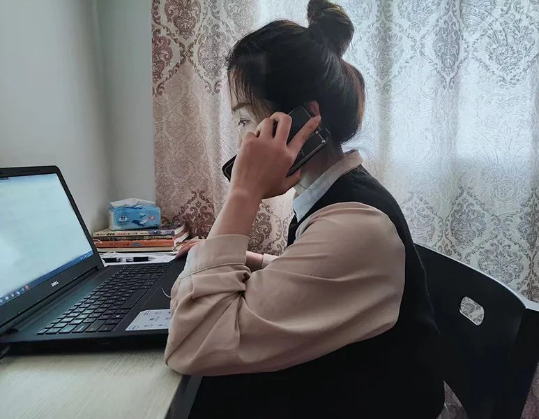 同心抗疫筑牢防线 (同心抗疫守住防线)