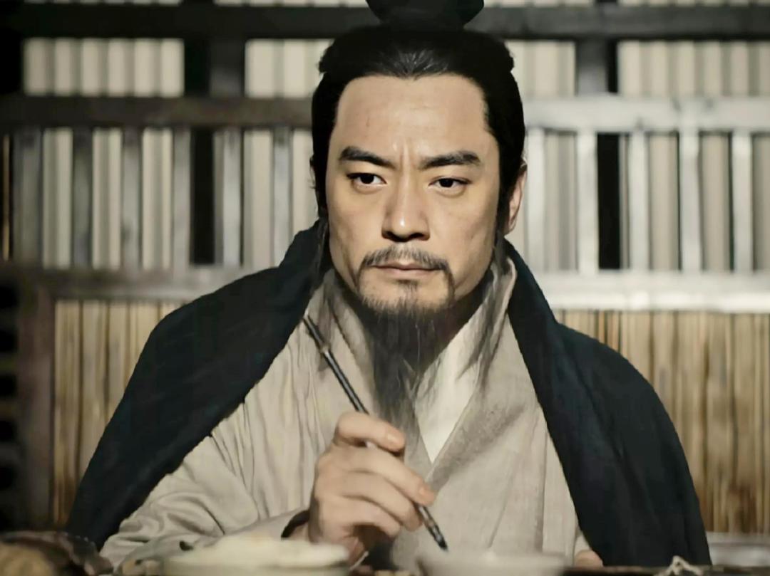 开播后已拿下3个第一,中国首部破百亿的谍战剧