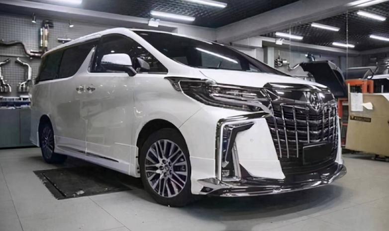 新款埃尔法2024款四座预定价格,新款埃尔法高配和低配第三排