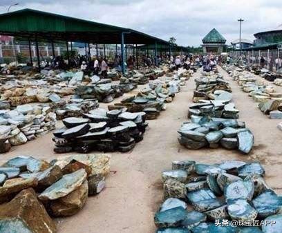 怎么区分危料和真正的翡翠,翡翠危料到底是什么