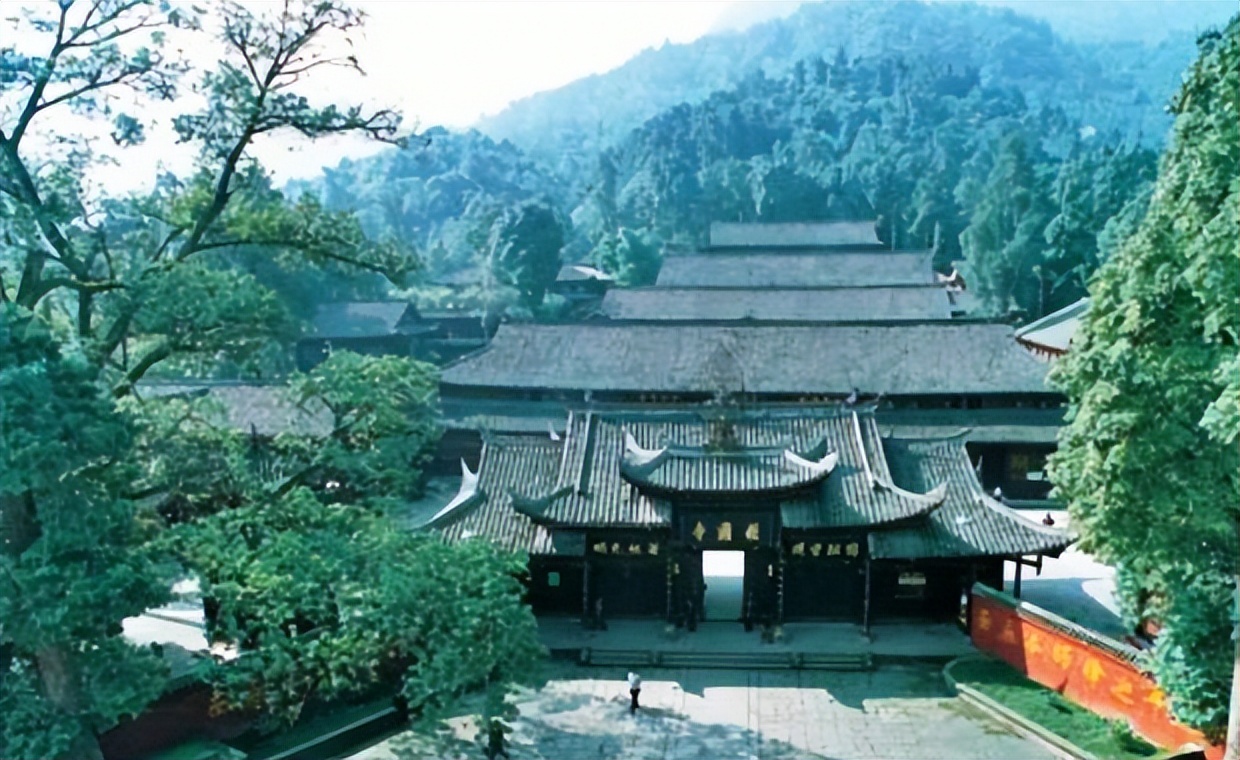 四川峨眉山金顶15天天气预报,峨眉山自驾一日游攻略只去金顶