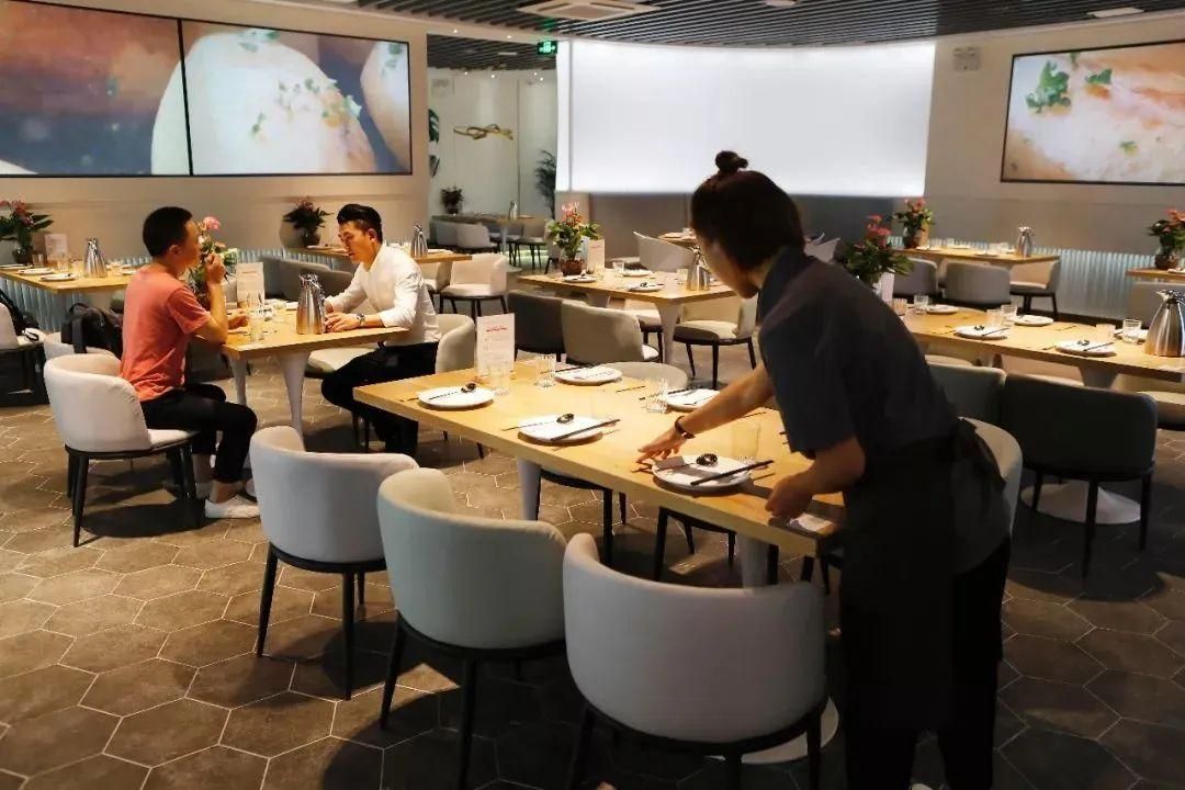 靠一张饼单店年净利100万,靠烤饼挣钱