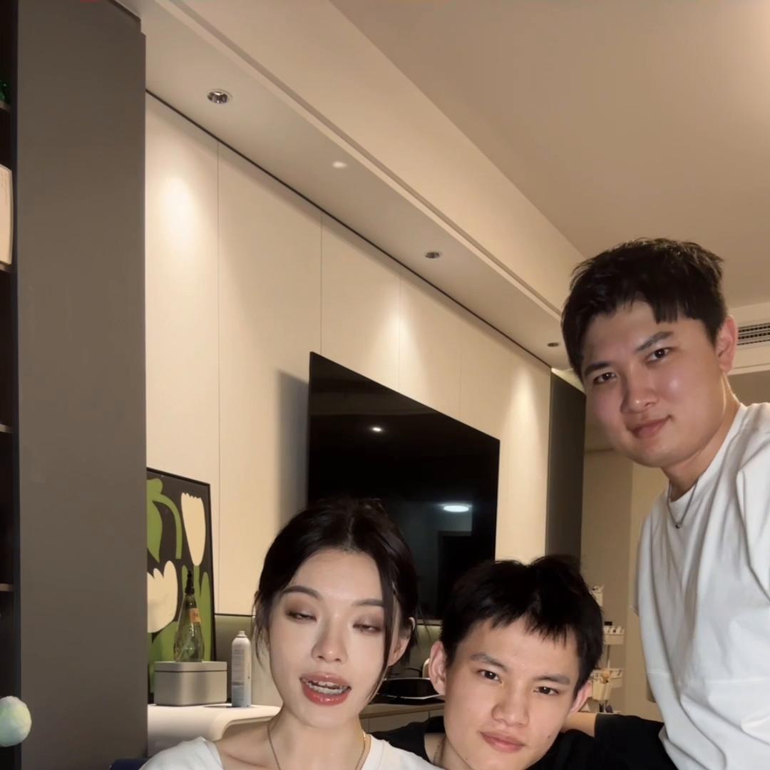 今天就是一期！改造油腻男大→清爽男大！#神奇的白泥#当...