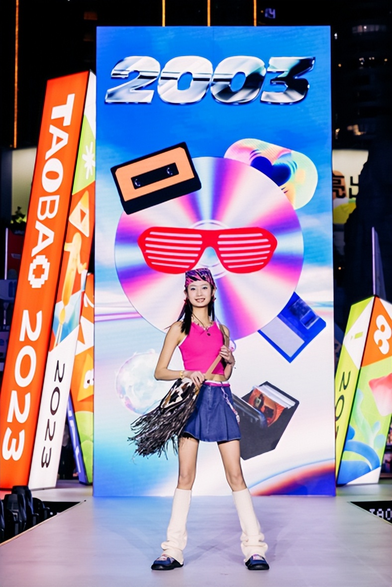 閲嶅簡鏈嶈鎼厤娼祦,閲嶅簡娴佽鏈嶈鏈嶉グ绌挎惌