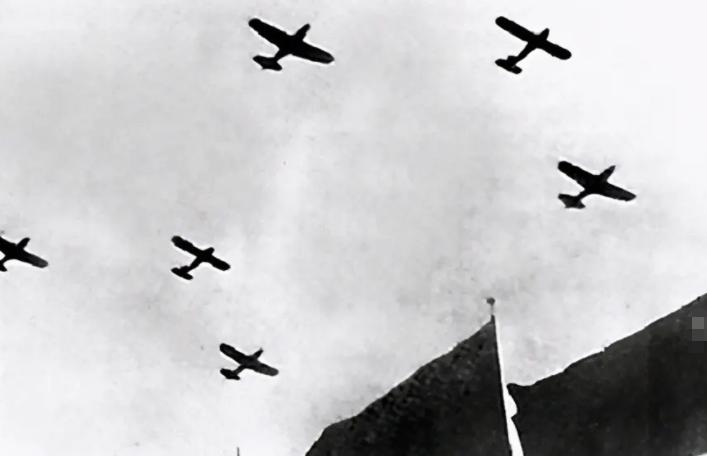 48年一国军军官被下令枪决，行刑前他拒绝下跪，高呼：毛主席万岁