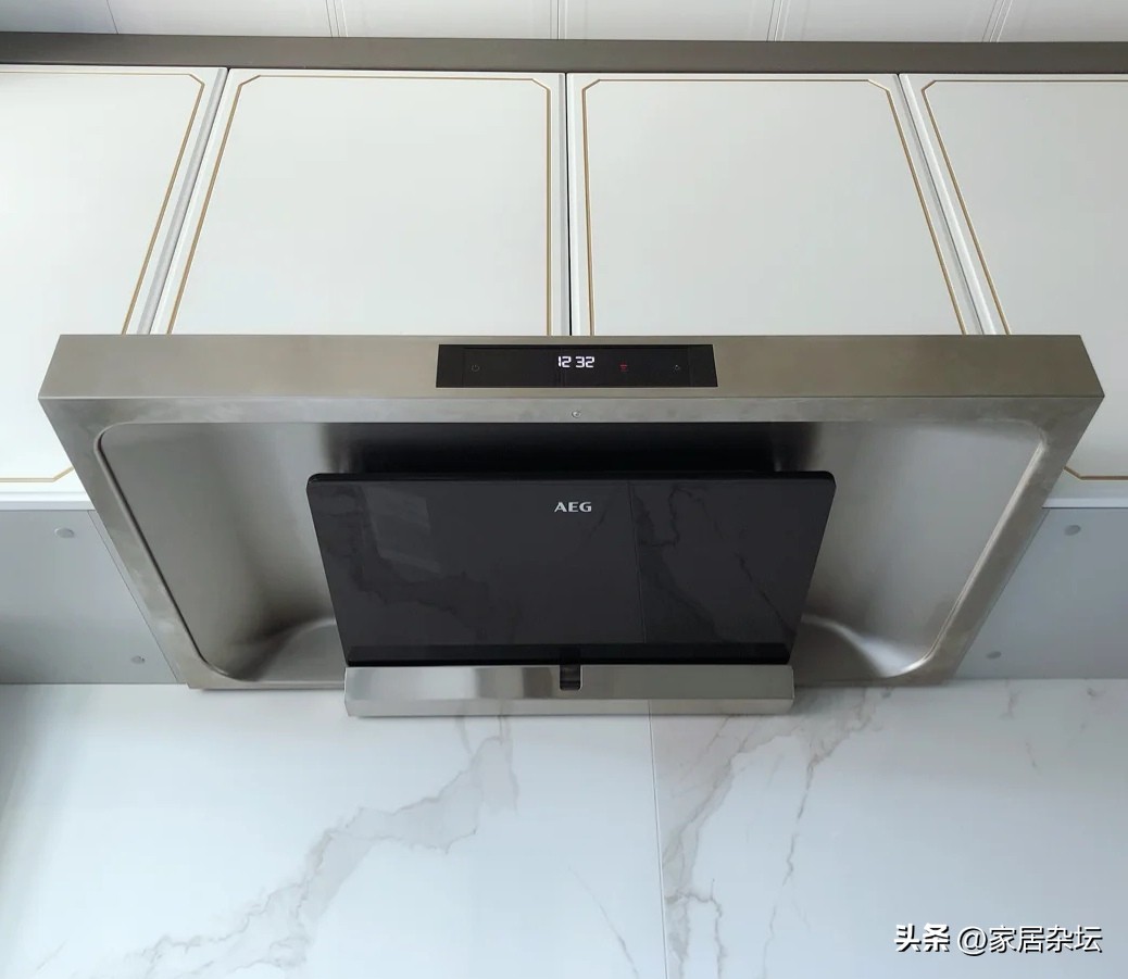 油烟机侧吸和顶侧双吸到底哪个好,油烟机侧吸和顶侧双吸哪个吸力好