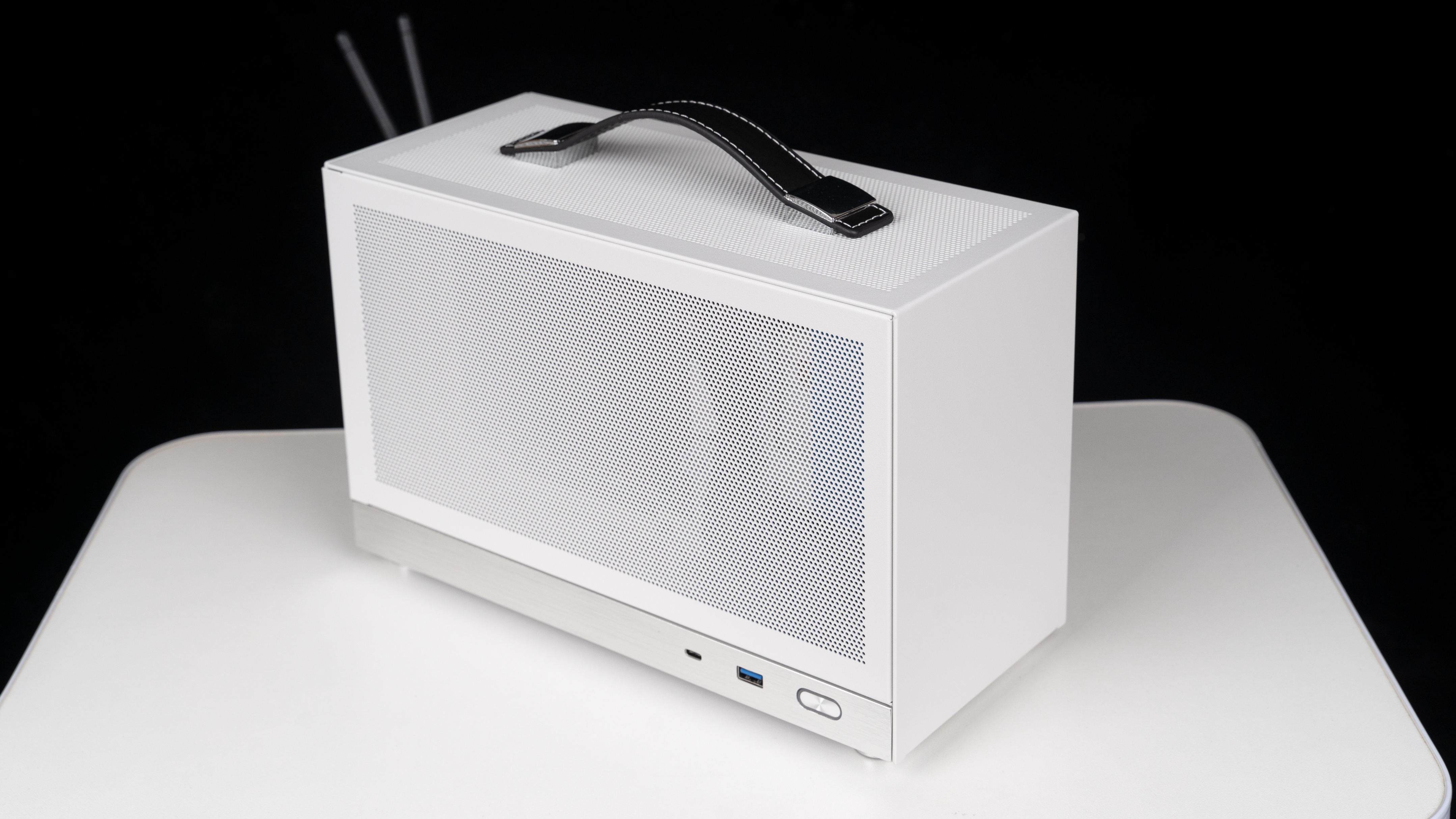 帮老爸装一台“超大杯”的8.1L便携主机—5600G+32GBD4+2*1TB固态