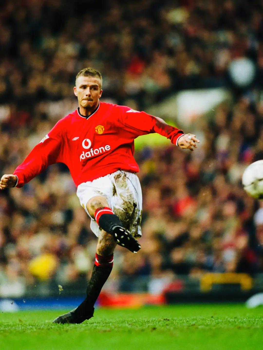 一只脚打遍天下，盘点足坛那些“单蹄马”球王领衔C罗队友上榜