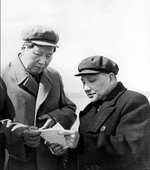 1976年，毛主席病重，还强撑着身体，安排*国锋华**处理唐山地震事宜