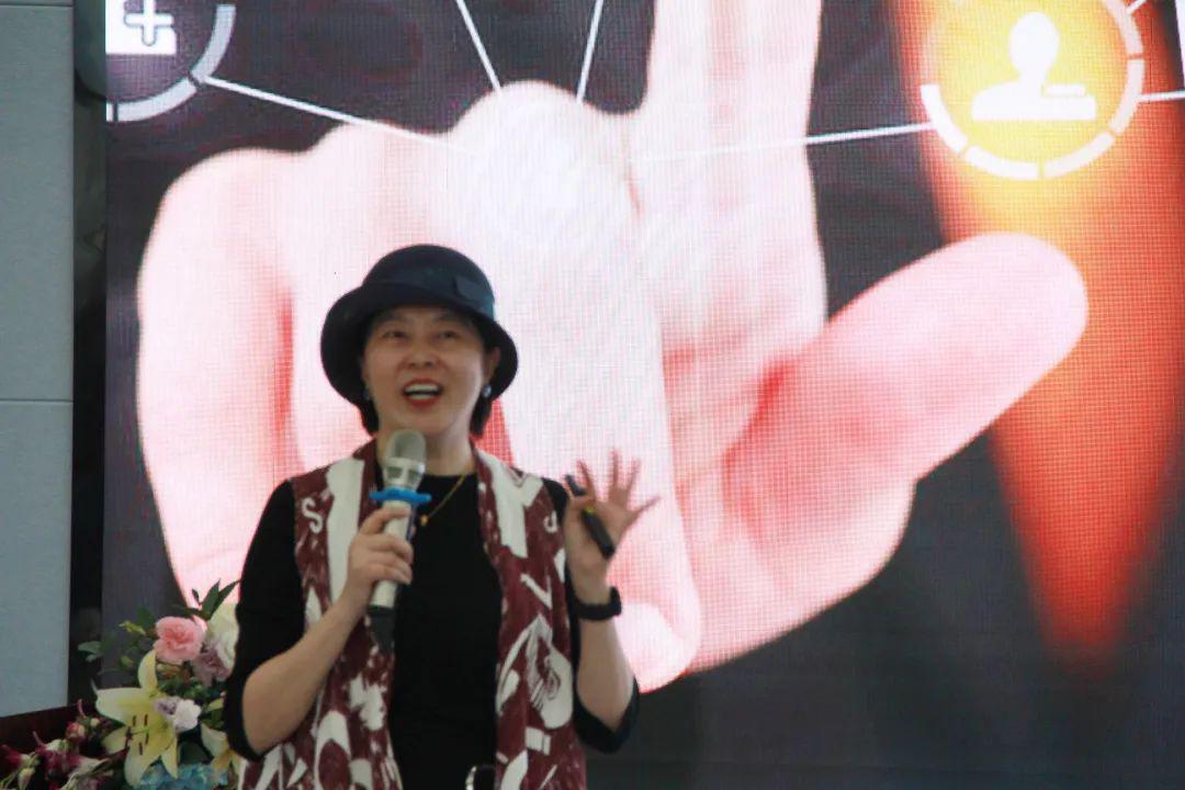 青春期父母与孩子沟通技巧,青春期孩子有效沟通家长感悟