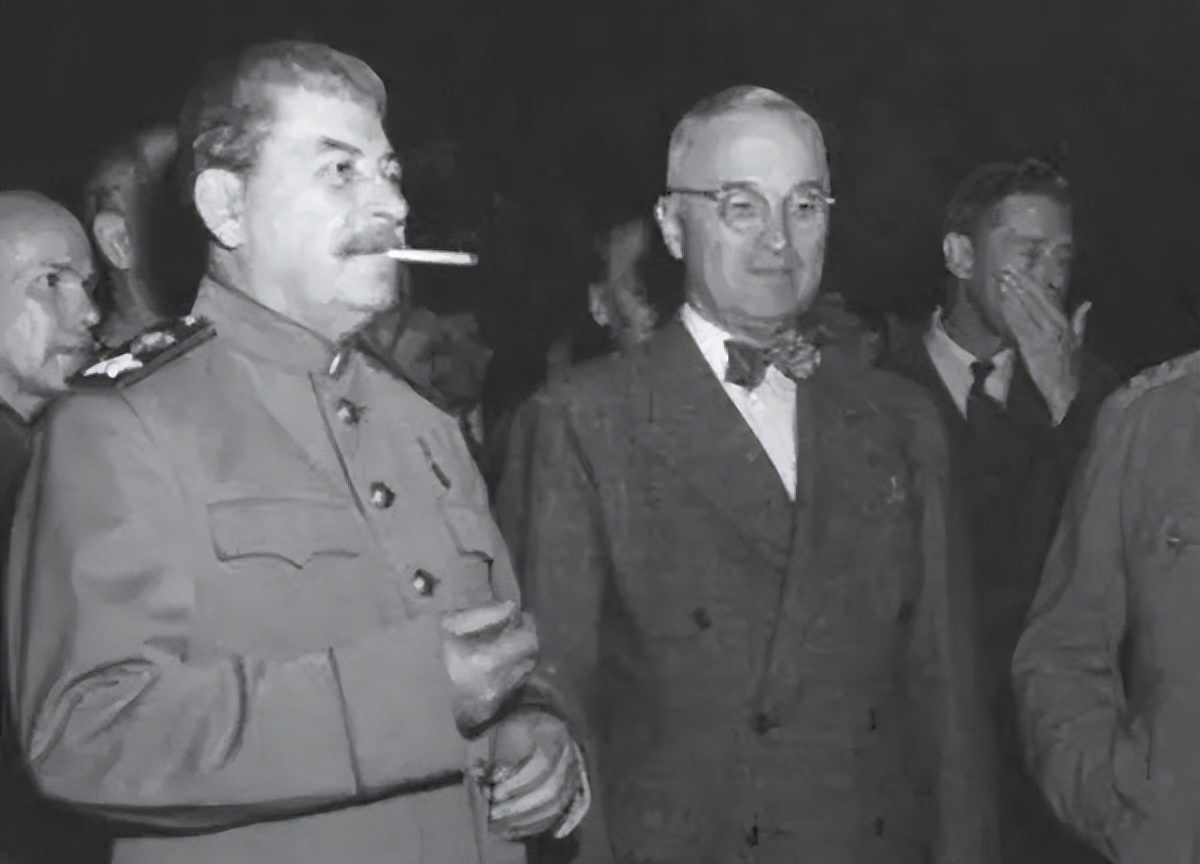 杜鲁门主义美苏冷战开启的标志,分析杜鲁门发动冷战的原因