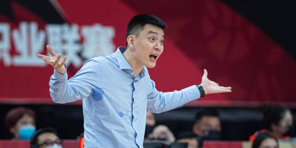 周琦郭艾伦孙铭徽刘晓宇李慕豪,杨鸣周琦辽篮大门