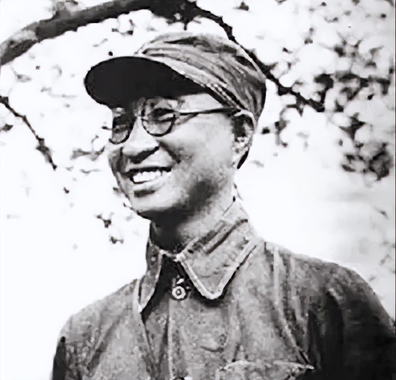 陈赓当选候补委员，问毛主席：候谁的补？旁人回答让大家捧腹大笑