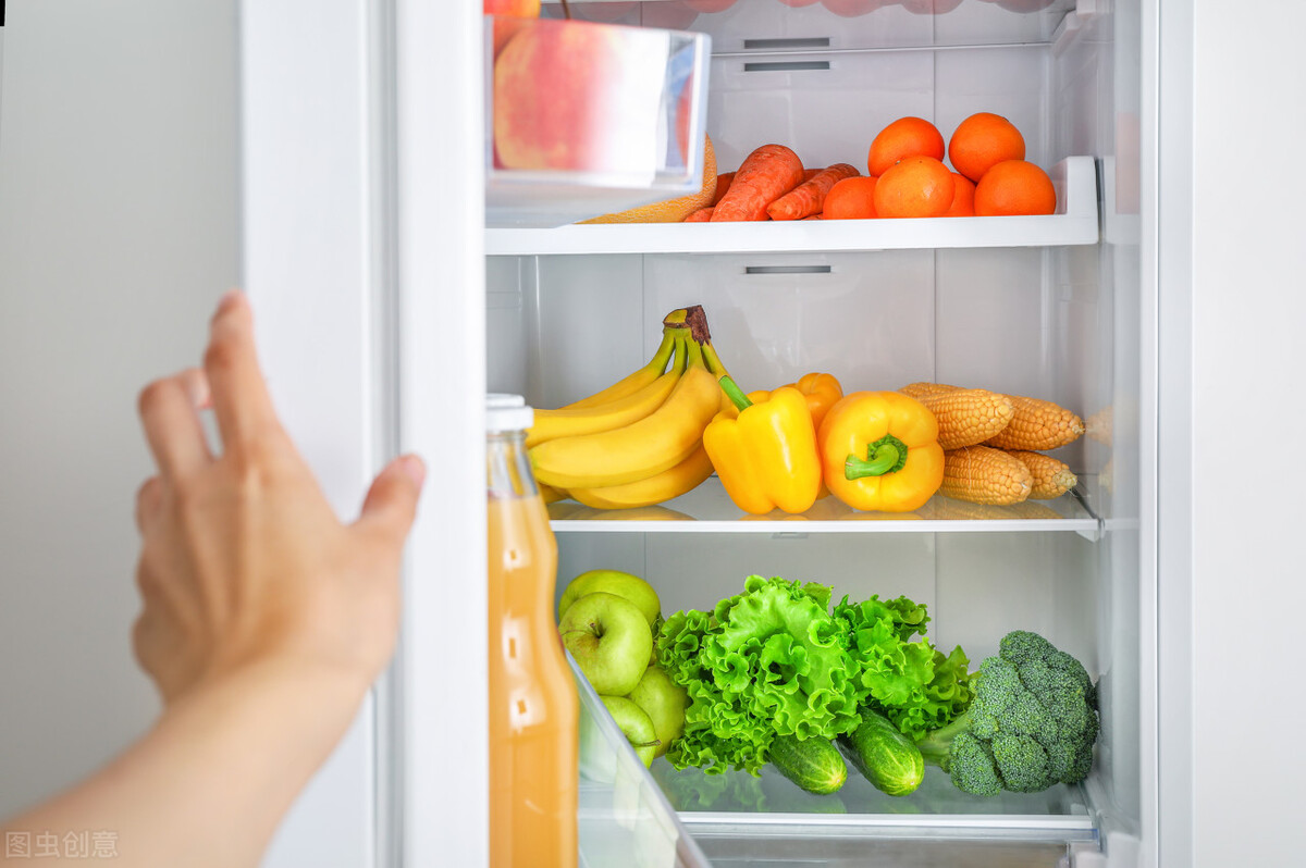 冰箱胶边上的霉斑怎么去除,去除冰箱霉斑的小妙招视频