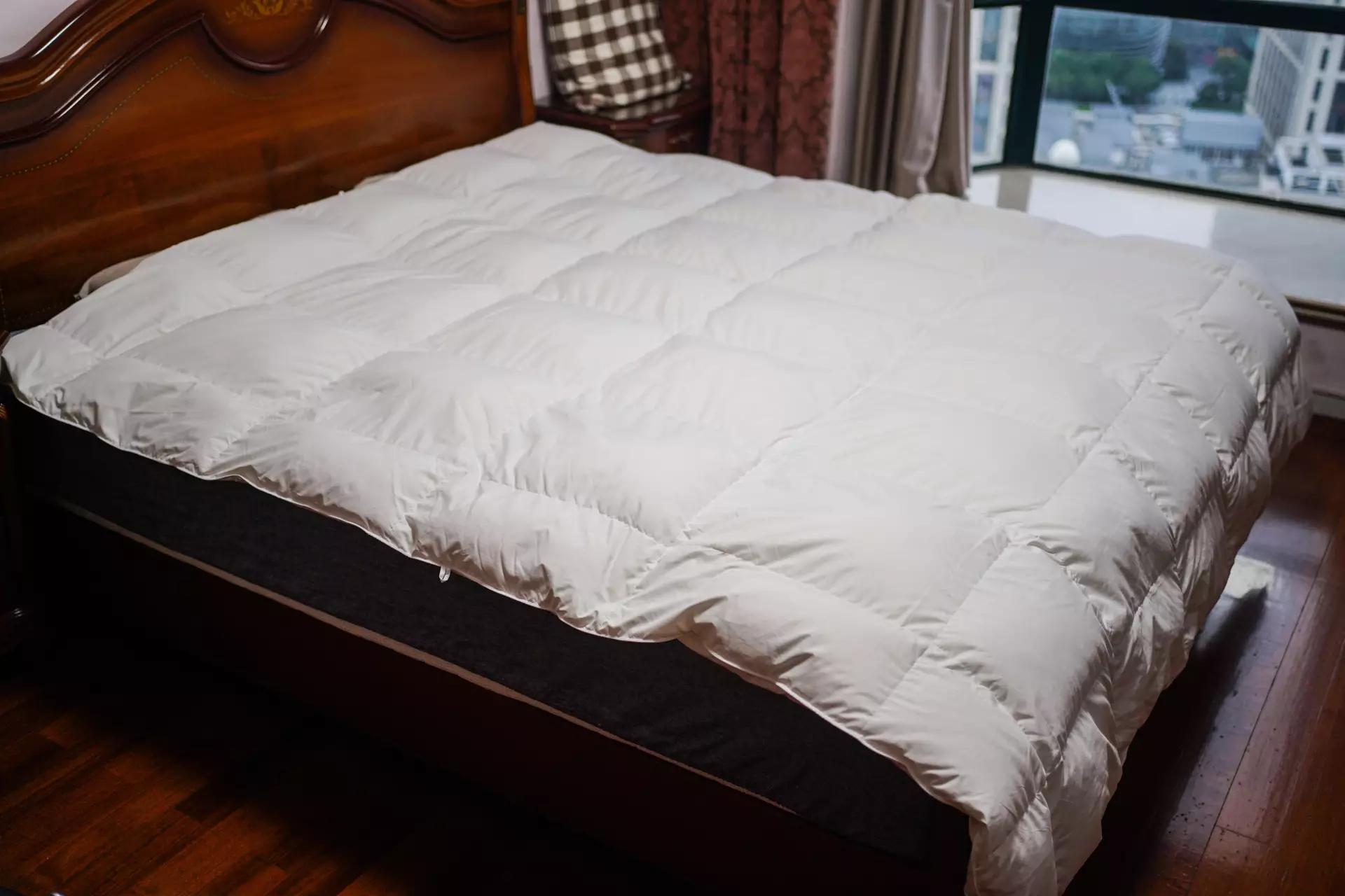 5000元以下口碑羽绒被大PK，参数对比加实测，搞定历史最冷冬天