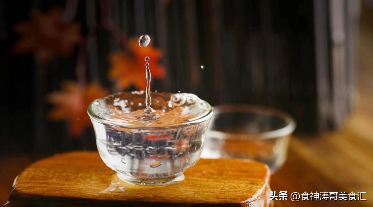 中年人什么酒比较好喝,什么酒适合年轻人喝还容易醉