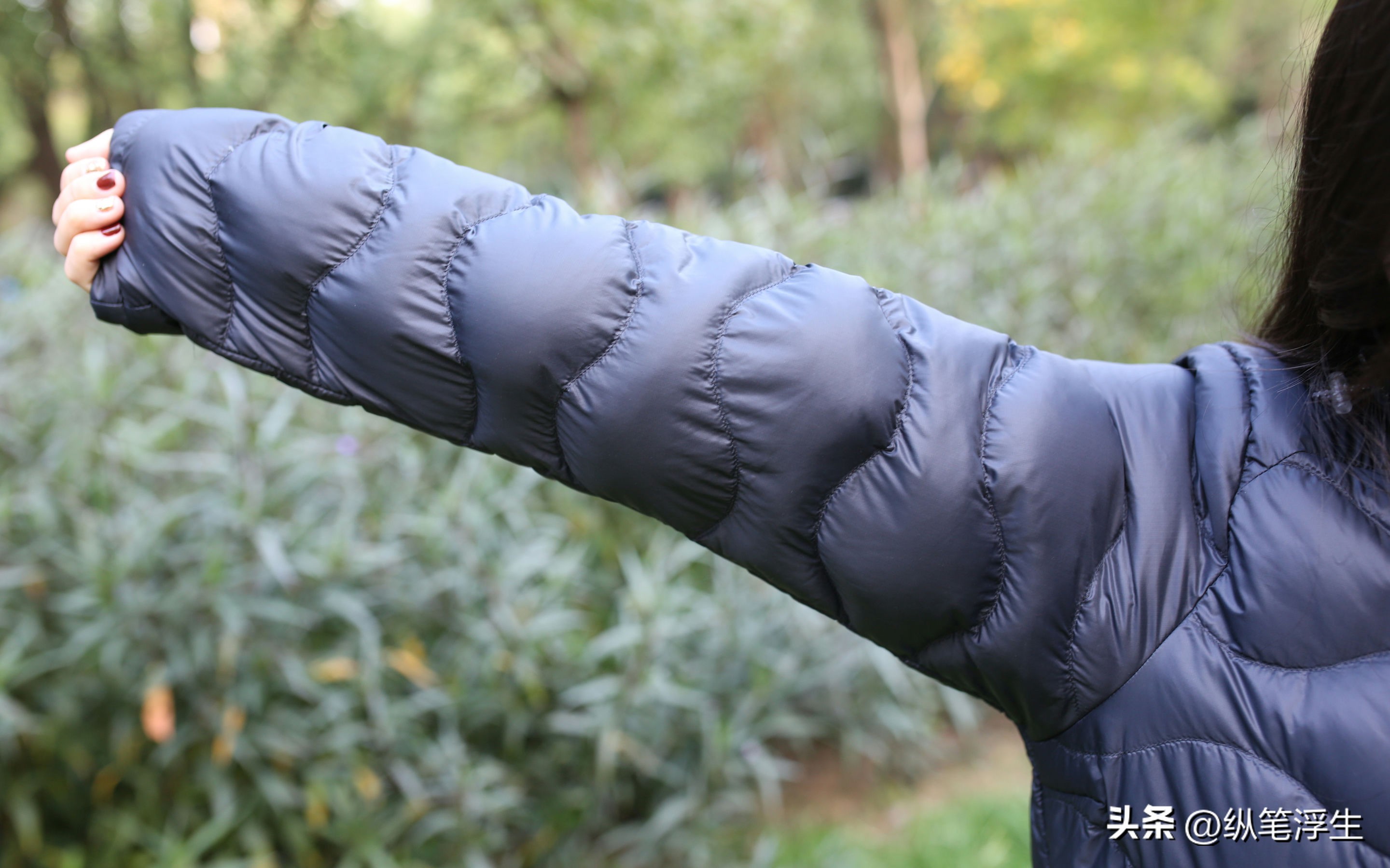 保暖与时尚PeakPerformance壁克峰轻便HELIUM系列羽绒服穿着体验