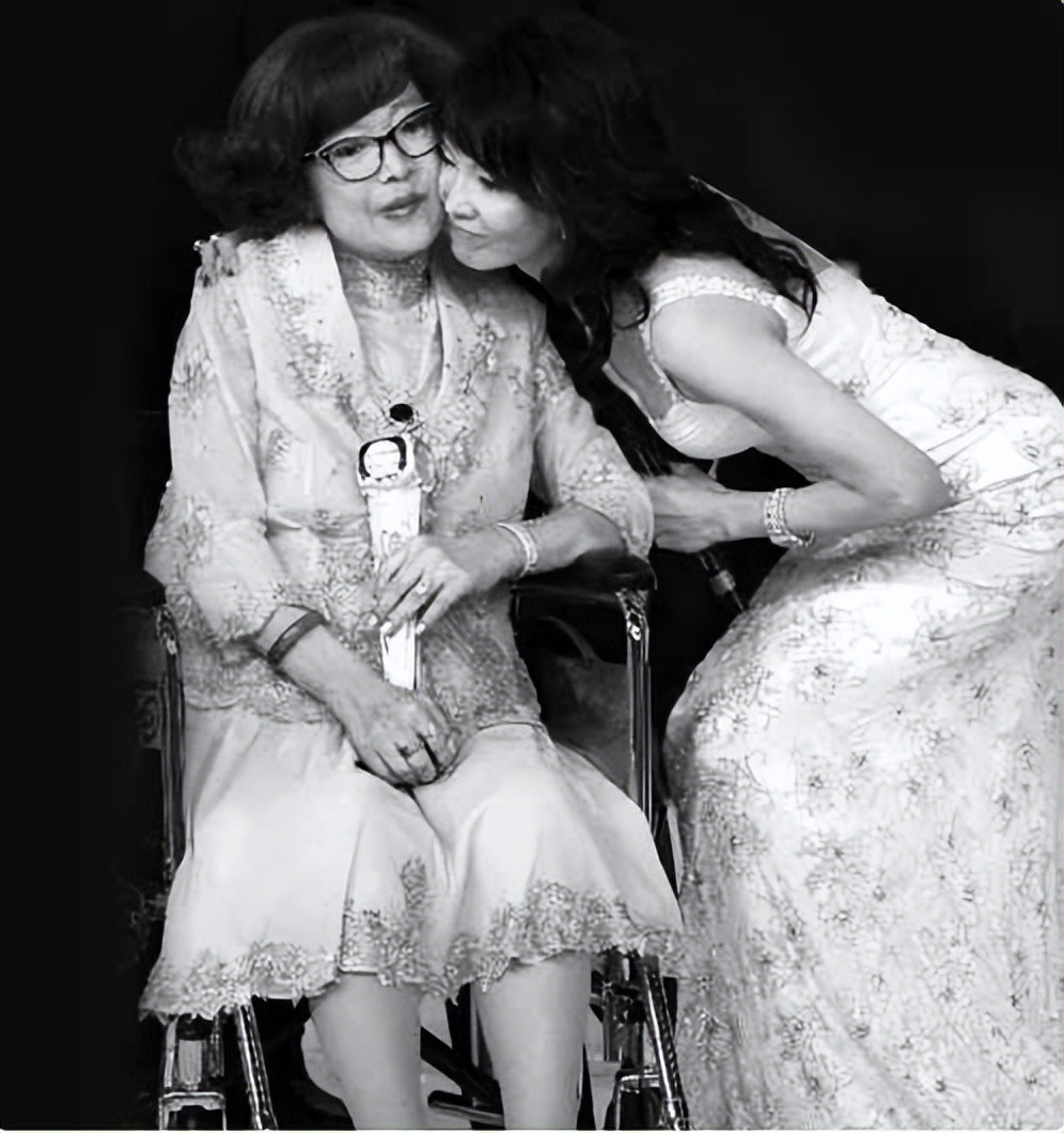 肥姐沈殿霞的女儿郑欣宜,沈殿霞女儿郑欣宜生病