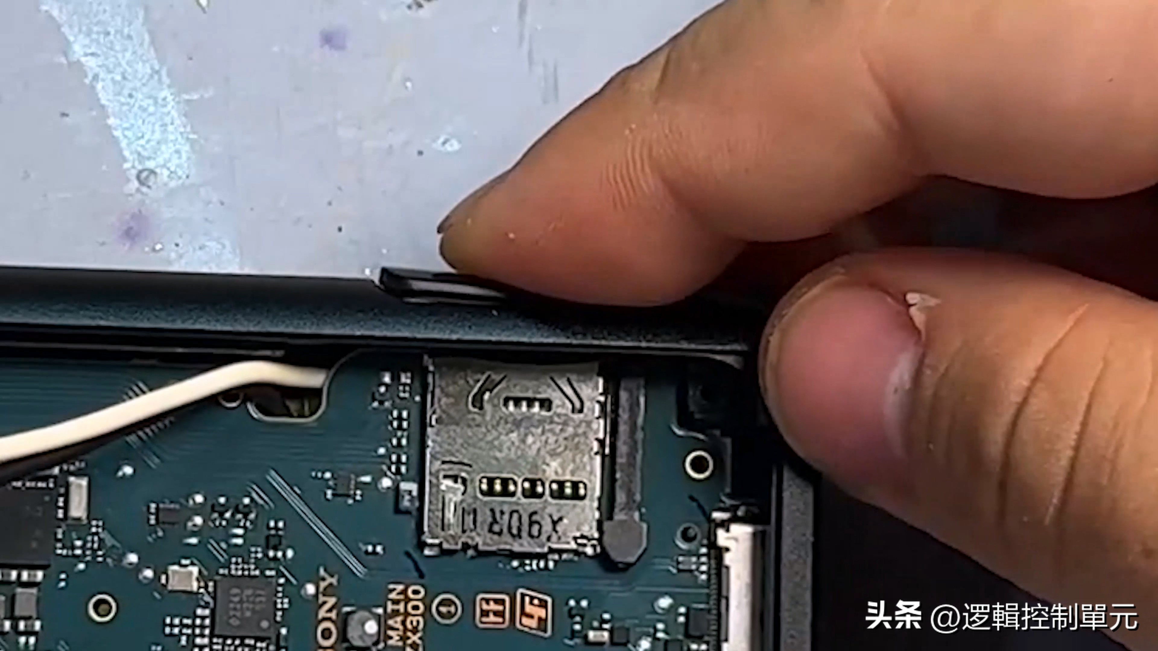 sony播放器zx300a拆解,索尼zx300a怎样更换电池