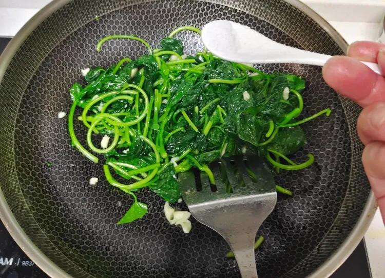 补钙第一名的菜芥蓝,营养专家推荐的7种绿叶蔬菜