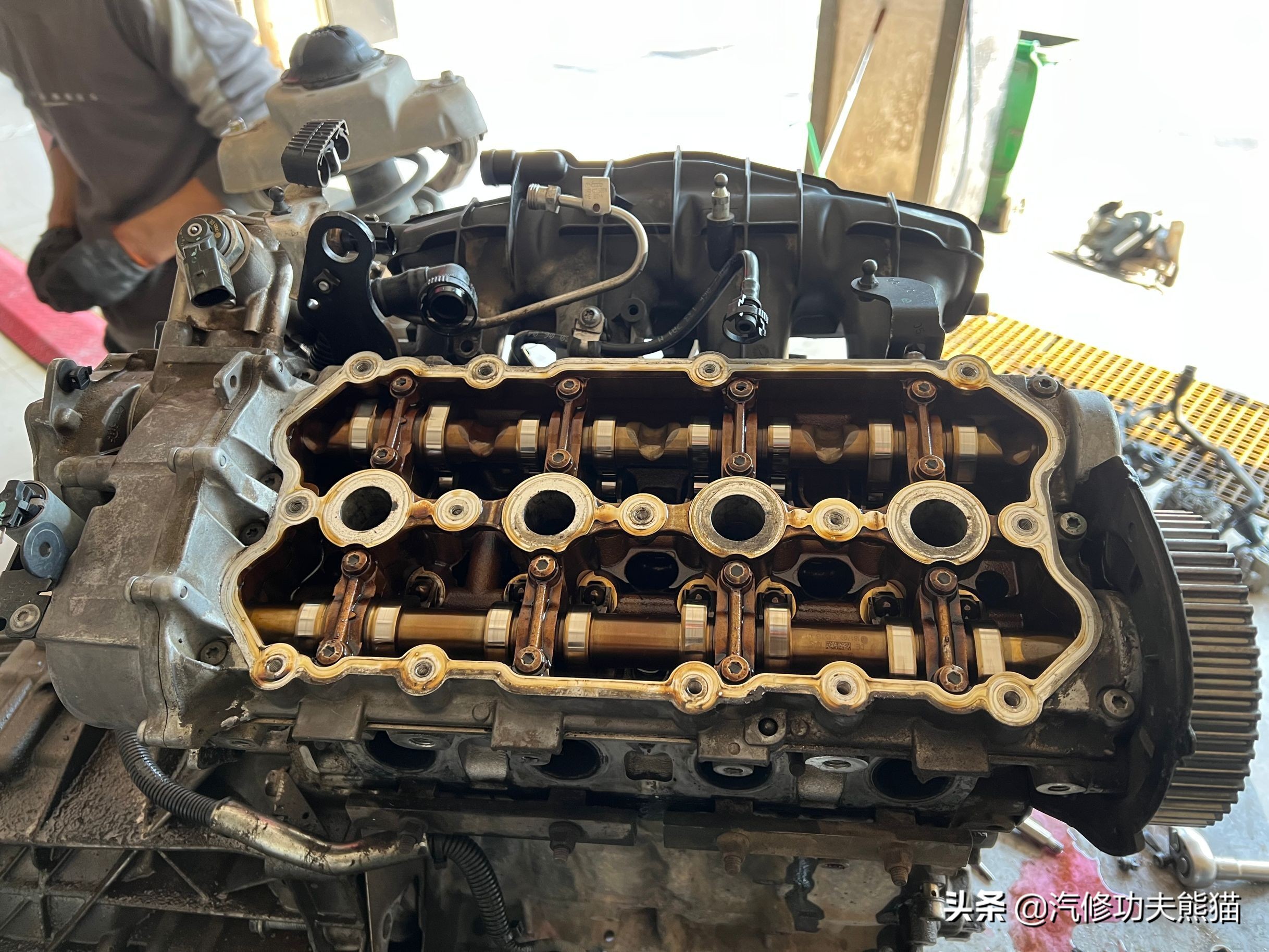 奥迪大众保时捷烧机油专修,2.0t奥迪a6烧机油吗