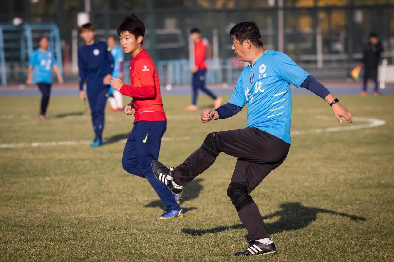 青春,真好——北航校园足球公益基金启动式之校友返校绿荫风云