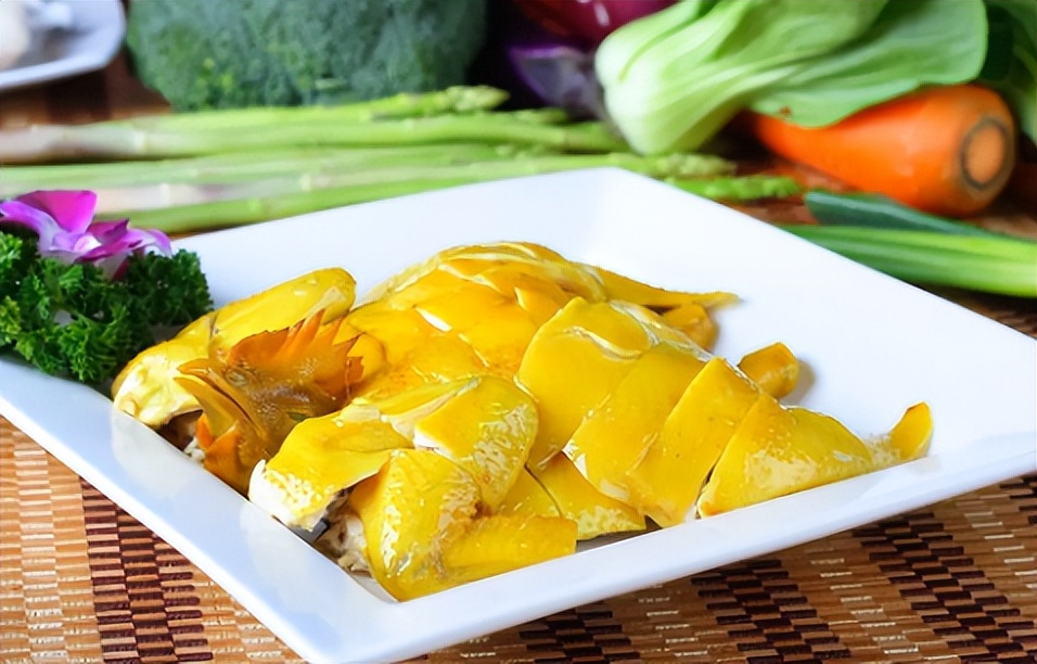 女老板养山鸡利润,浙江女老板晚年创业成功