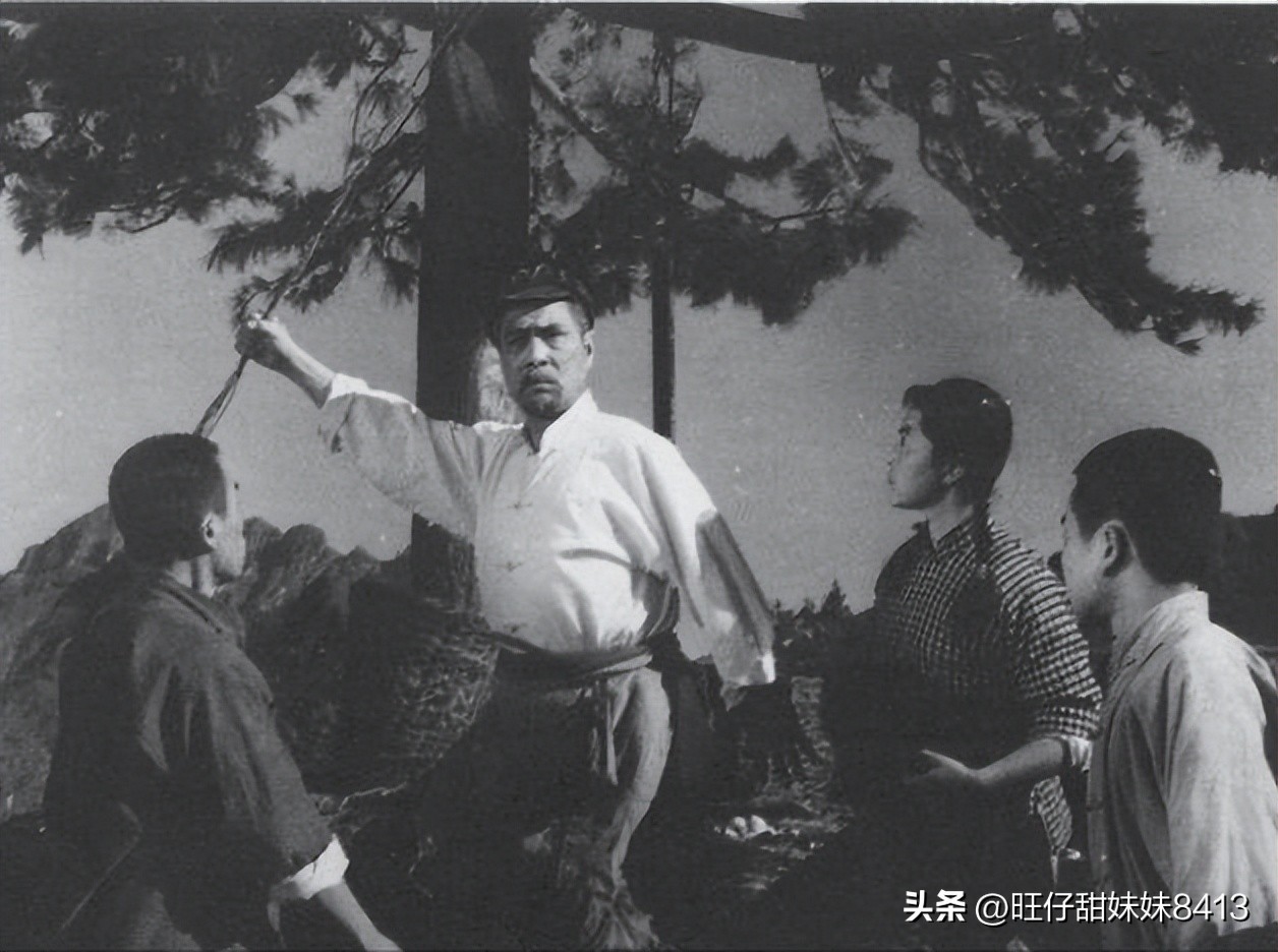 70年代老照片历历在目,七十年代的露天电影是什么样子