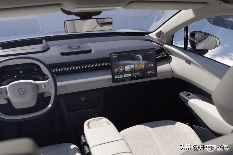 上海车展极氪zeekrx落地价,极氪zeekrx试驾车