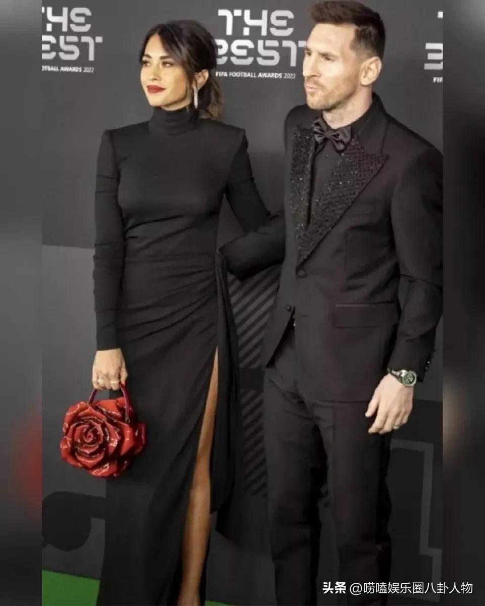 在巴萨踢球和梅西年纪相仿,在足球场上的梅西