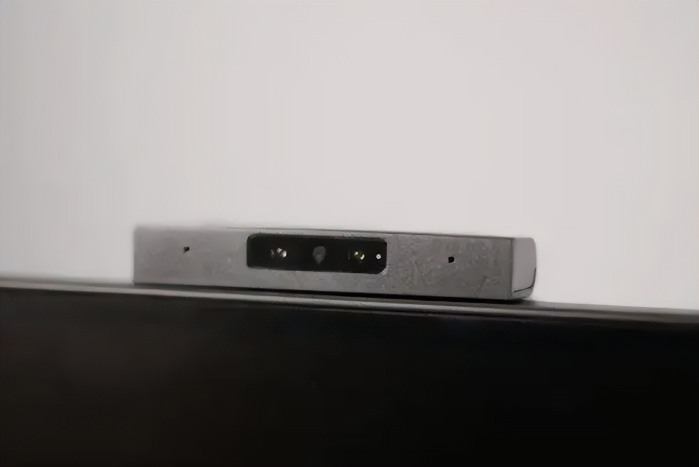 酒店里的隐形摄像头怎么查,打开手机相机检查酒店隐形摄像头