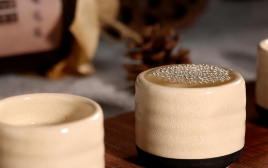 纸杯喝酒的危害,喝酒不能用纸杯的原因