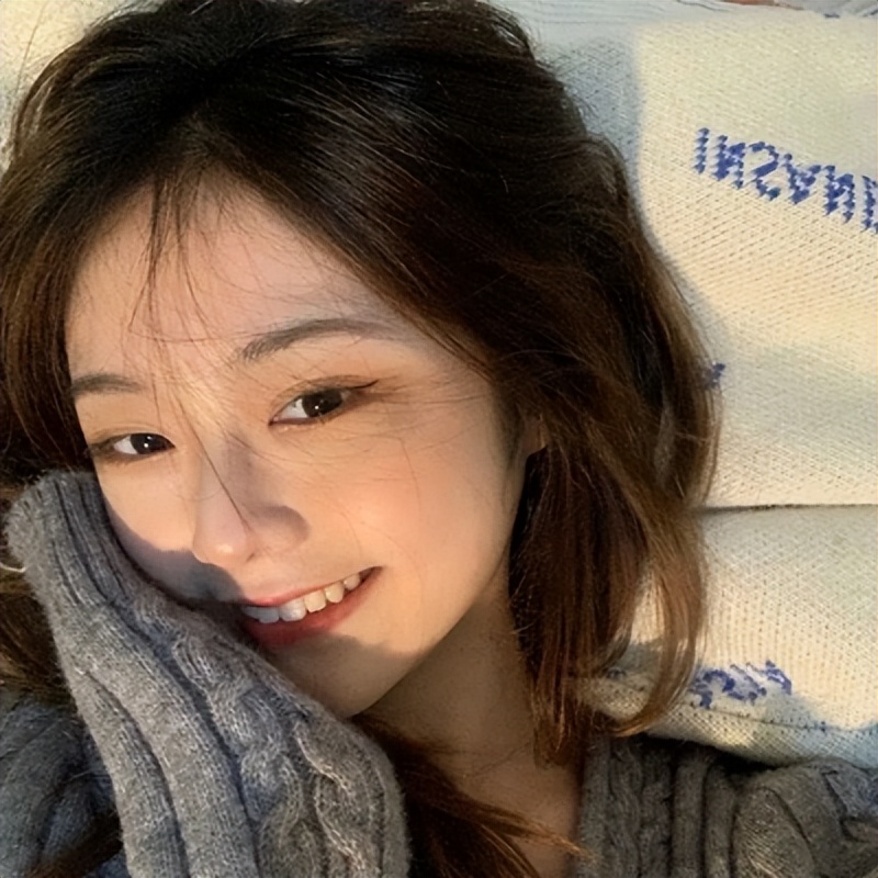 好看的精致头像女人味十足的,有艺术气息的头像唯美女