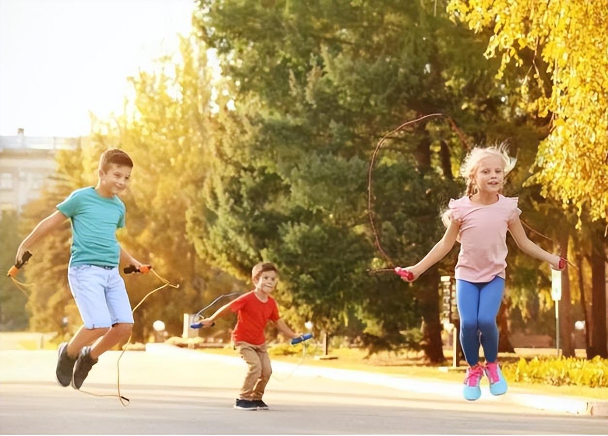 宝宝晚上不睡怎么快速入眠,宝宝半夜困但不睡怎么办