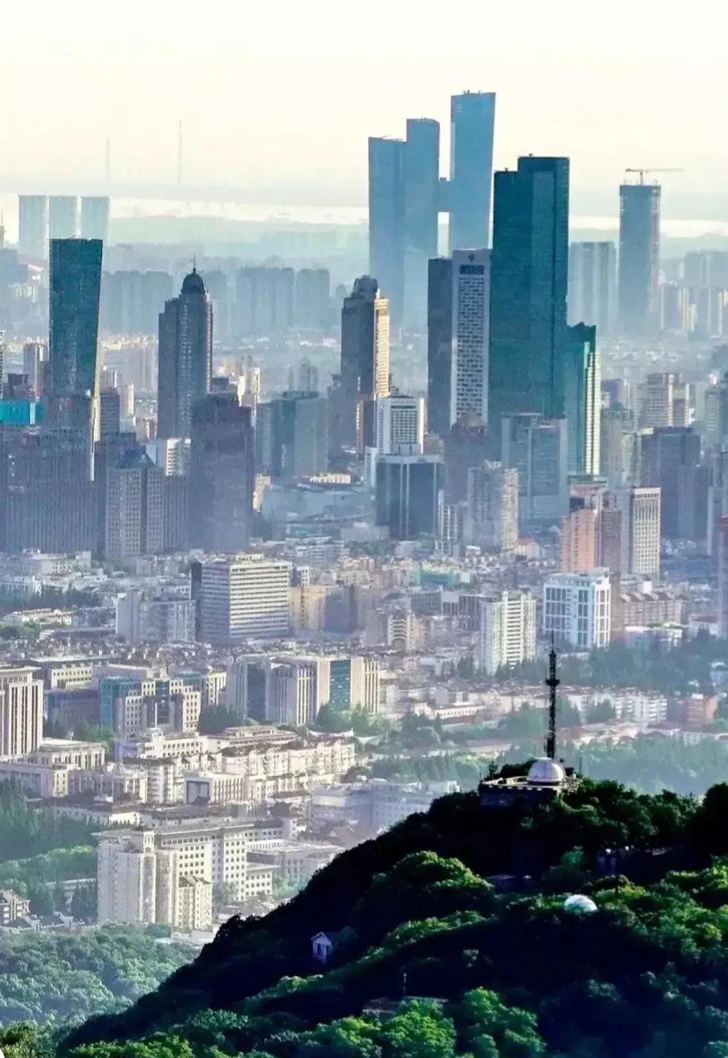 南京和杭州哪个城市更适合投资,杭州比南京强在哪里