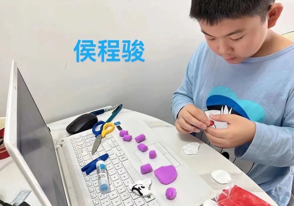 睦邻创意齐动手饺子遇上世界杯——乐真校区手工劳动课太受欢迎