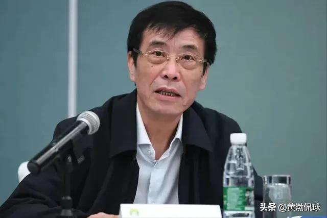 李铁案:暂未牵扯足协人员,商业化严重,掺杂太多金钱利益关系