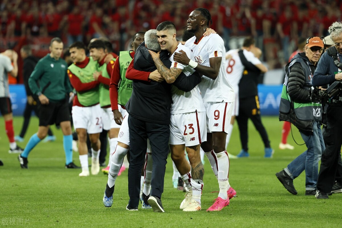 勒沃库森对阵罗马采访,勒沃库森角球误判