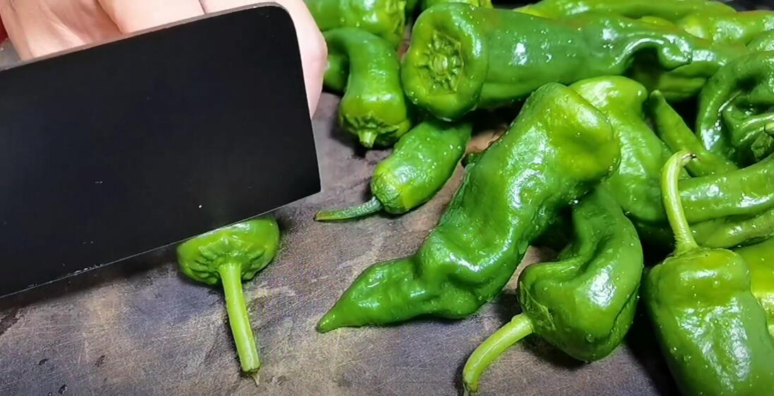 冬天手脚冰凉一定要多吃这个汤,手脚冰冷多吃这几道菜