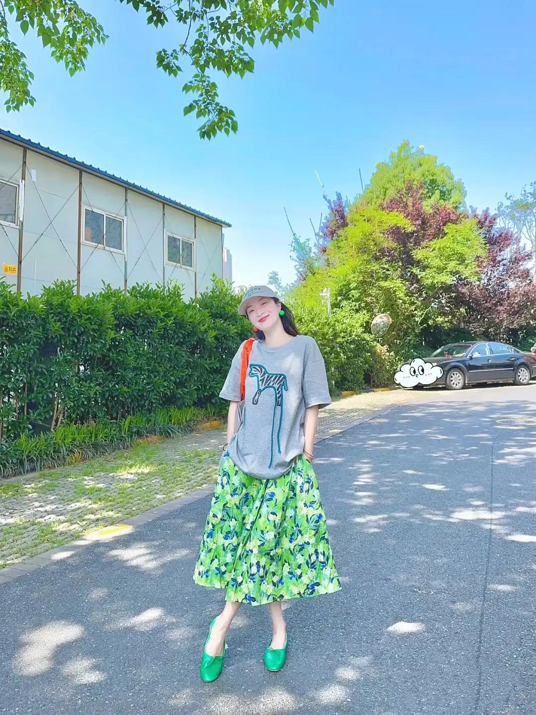 夏天碎花裙穿搭技巧,哪些适合夏天穿的碎花裙超仙的