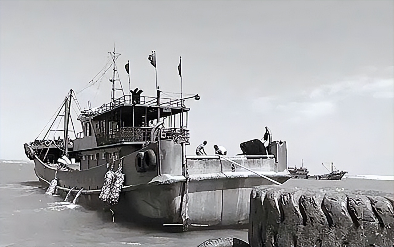 东海渔民发现空无一人的游轮,18年一渔民在东海发现豪华游轮