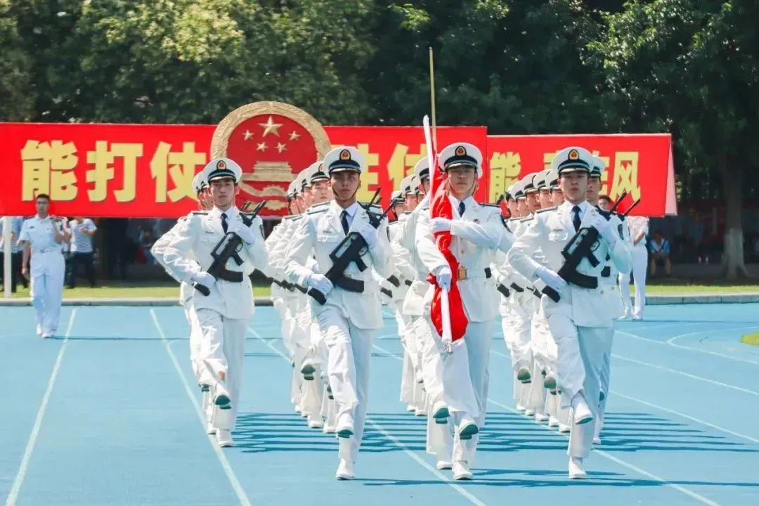 高考志愿填报军校体检标准,高考报考军校视力需要什么条件