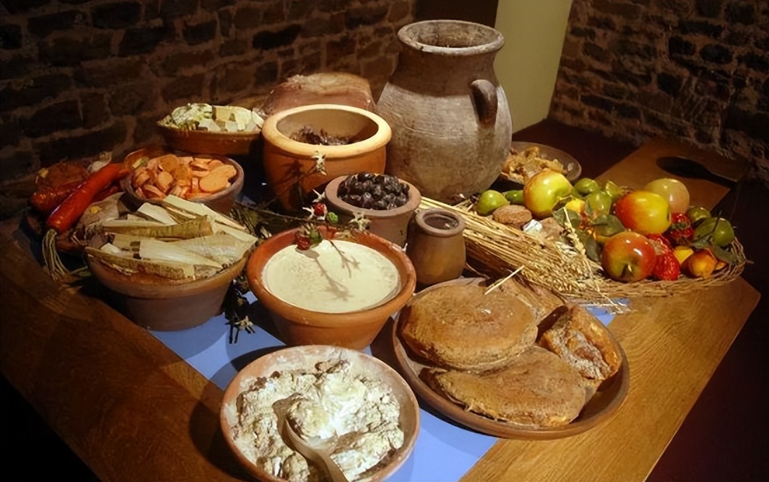 萨丁尼亚王国的小吃如何在当地社区中扮演着文化身份和认同的角色