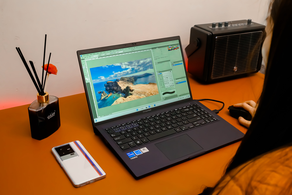 华硕破晓2什么接口,华硕破晓2轻薄本仅4999元