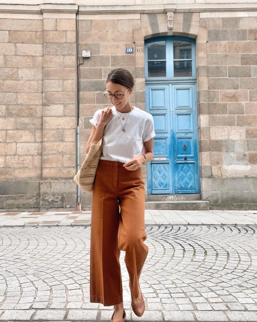 不会打扮的女人穿什么好看,知性大方的女性怎么穿