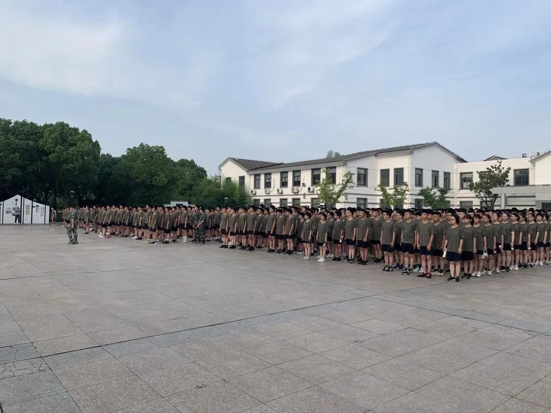 高标准军训,威武霸气的军训